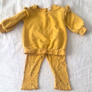 Baby Gap Mustard Set - sweatshirt with ruffled shoulders and leggings with stars